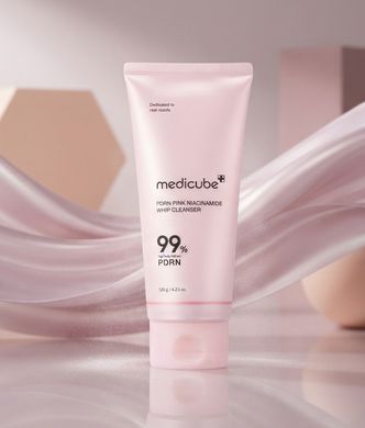 Пінка-капсула освітлювальна Medicube Pdrn Pink Glutathione Capsule Cleansing Foam 120g
