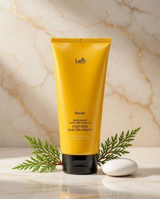 Парфумована зволожуюча маска для волосся Lador Perfumed Hair Treatment (Hinoki) 380ml