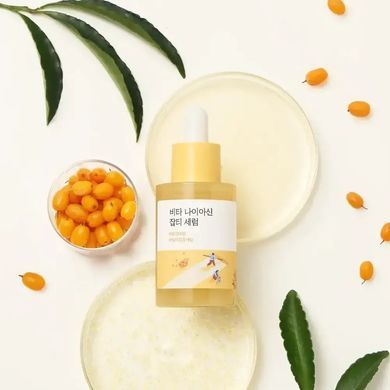 Освітлювальна сироватка з вітаміном C та ніацинамідом Round Lab Vita Niacinamide Dark Spot Serum 30m