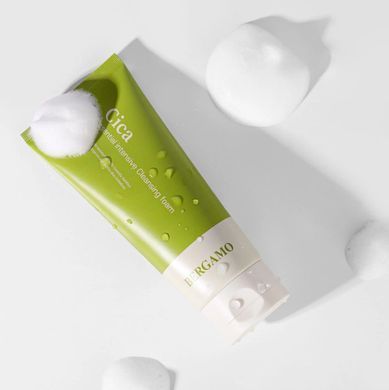 Пенка для умывания на основе экстракта центели Bergamo Intensive Cica Cleanser Foam 120ml