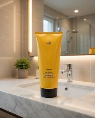 Парфумована зволожуюча маска для волосся Lador Perfumed Hair Treatment (La Pitta) 380ml
