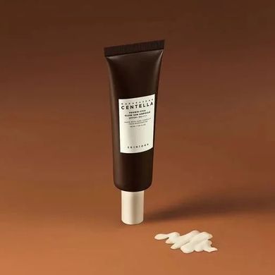 Сяюча сонцезахисна ампула Skin1004 Madagascar Centella Probio-Cica Glow Sun Ampoule 50ml