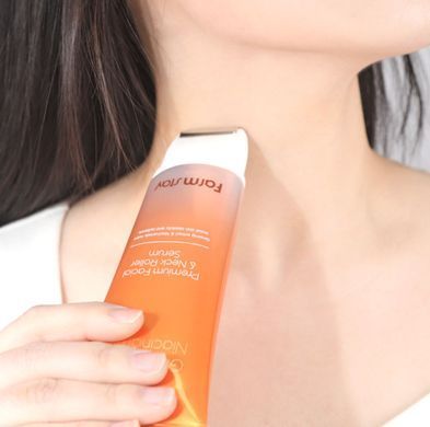 Сироватка для обличчя та шиї з женьшенем та ніацинамідом Farmstay Ginseng & Niacinamide Premium Facial & Neck Roller Serum 100 мл